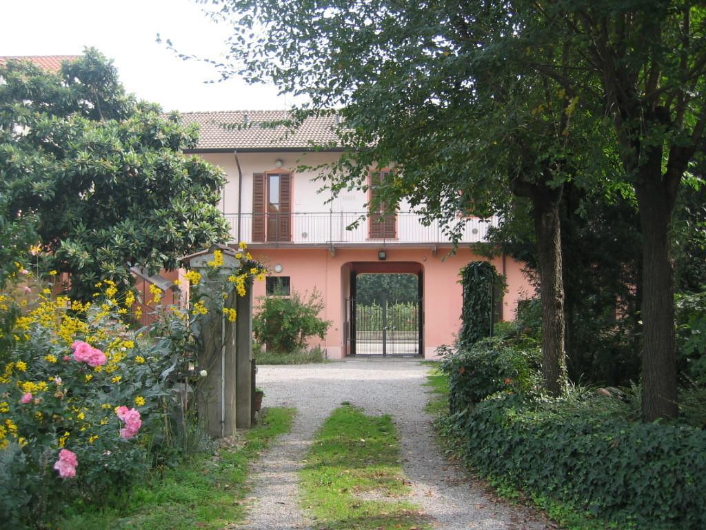 Le Petit Fleur Hotel Bareggio ภายนอก รูปภาพ